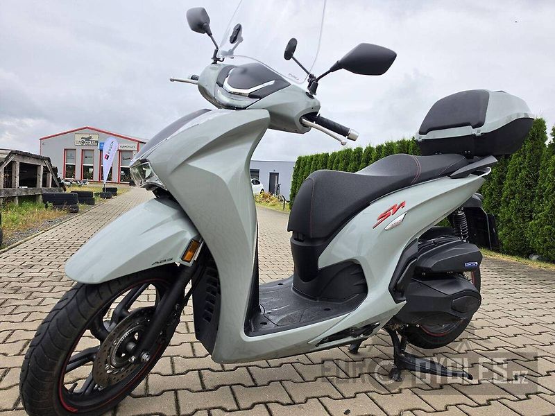 Honda SH 350 i (2022) - fotka 12 z 18