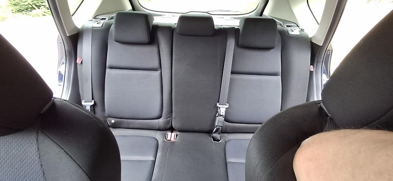 Mazda CX-5 2.0 benzin 121 kw Rezervace - fotka 13 z 37