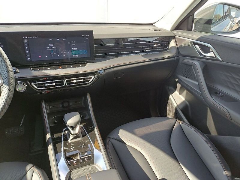 MG HS PHEV 1.5T EXCLUSIVE - fotka 15 z 23