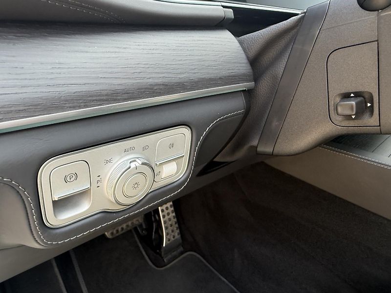Mercedes-Benz GLS 400d 4M - fotka 12 z 19