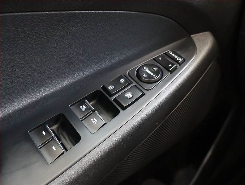 Hyundai Tucson (2019) 1.6 CRDi, 4X4, ČR,1.maj - fotka 17 z 20