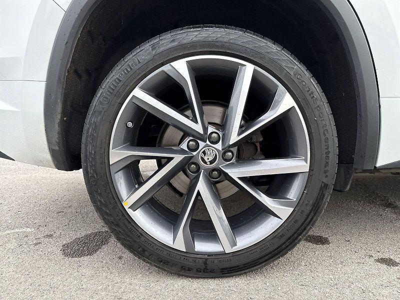 Škoda Kodiaq (2023) 2.0 TSI 4x4 DSG Sportline - fotka 30 z 36