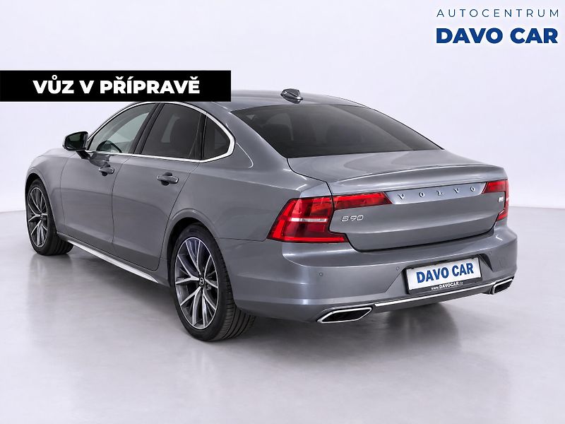 Volvo S90 2,0 T4 Drive-Momentum Pro Auto - fotka 2 z 12