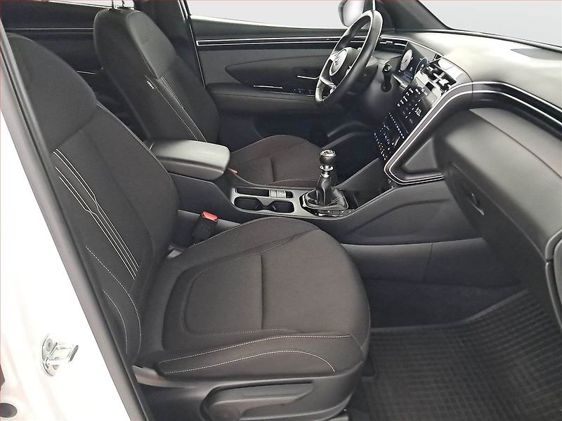 Hyundai Tucson (2023) 1.6 T-GDI - fotka 9 z 19