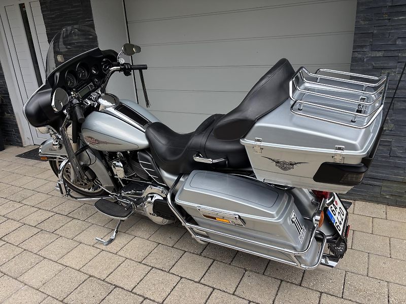 Harley-Davidson FLHTC Electra Glide Classic (2011) TC 103, 62kW, ČR, 1 majitel - fotka 10 z 10