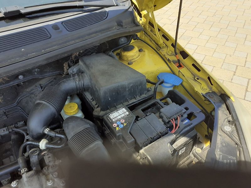 Škoda Fabia (2008) 1.2 HTP NOVÉ ROZVODY - fotka 16 z 28