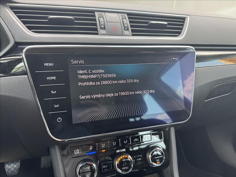Škoda Superb 2,0 TDI 110kW L&K ČR 1.MAJITEL - fotka 26 z 33
