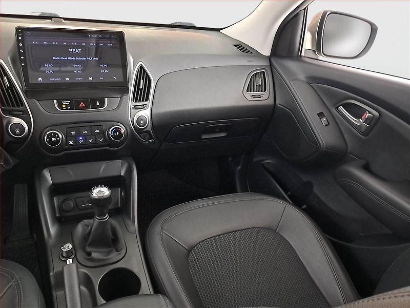 Hyundai ix35 (2010) 2.0 CVVT, 4X4, Navi - fotka 8 z 20