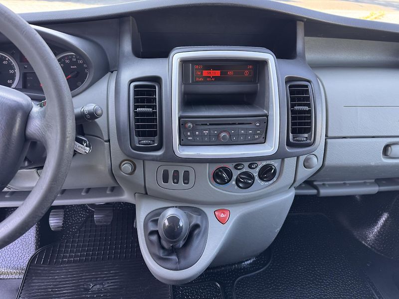 Renault Trafic 2.0DCI 84Kw L1 2x boční dveře - fotka 12 z 23