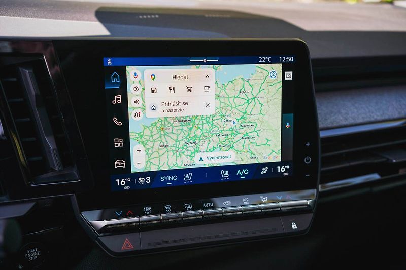 Renault Austral (2024) 1.3 T MHEV - fotka 22 z 28