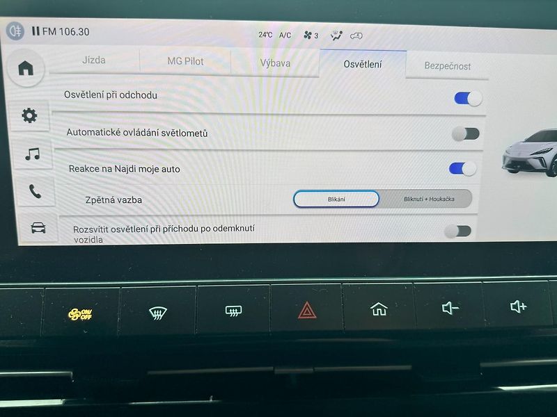 MG MG4 (2023) EV Elegance 64 kW - fotka 17 z 18