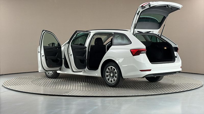 Škoda Octavia 2.0 TDI Ambition Combi - fotka 7 z 27