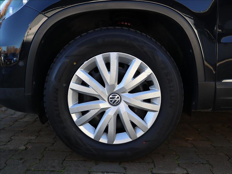Volkswagen Tiguan 2,0   TDi Sport Pano Kamera Dy - fotka 31 z 36