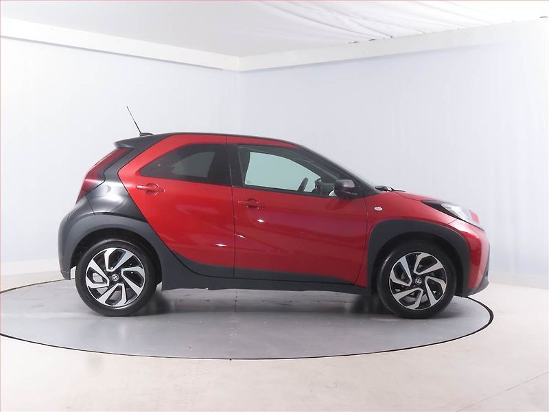 Toyota Aygo (2023) 1.0 VVT-i, Automat, ČR,1.maj - fotka 6 z 15