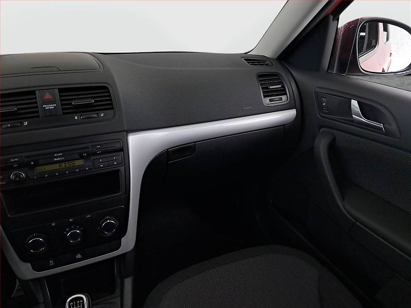 Škoda Yeti (2010) Ambition 2.0 TDI, 4X4, ČR - fotka 8 z 15