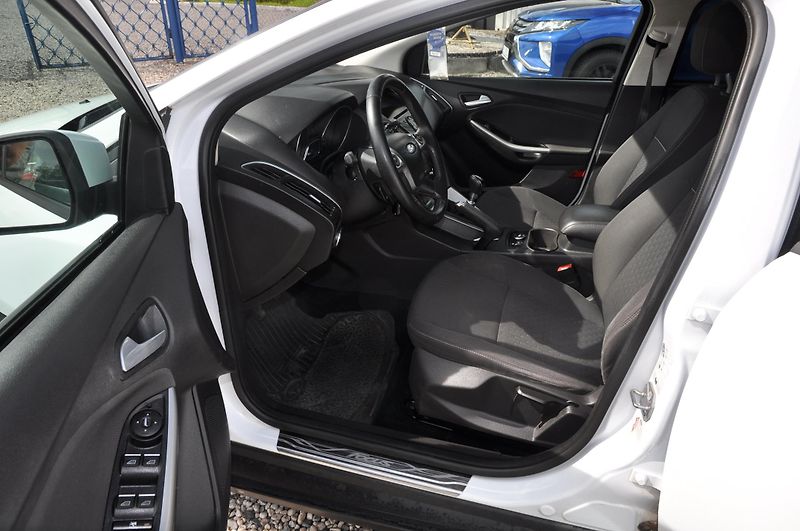 Ford Focus 1.6TDCi 85kW KOMBI - fotka 6 z 13