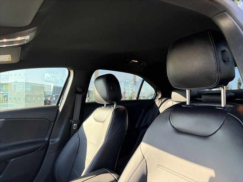 Mercedes-Benz Třídy A A 200 - fotka 7 z 30