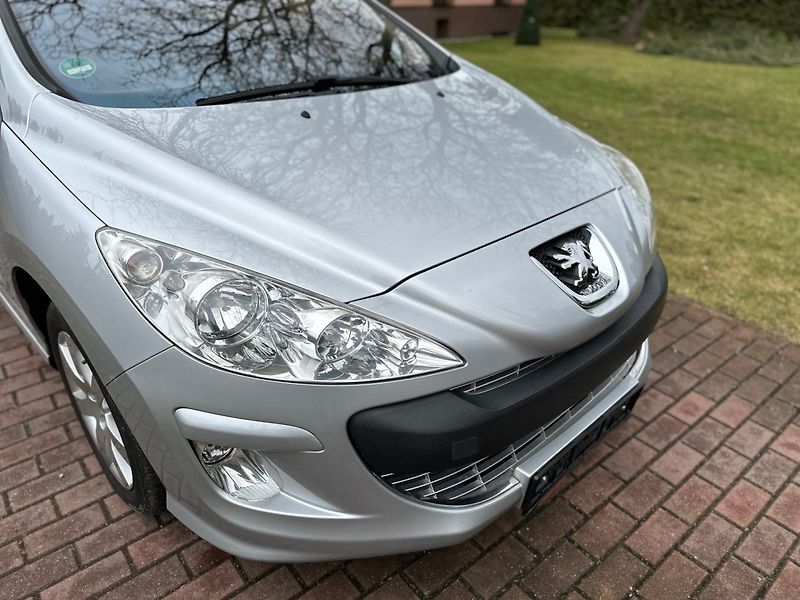 Peugeot 308 (2009) SW 1.6 16v 88kw - fotka 12 z 29