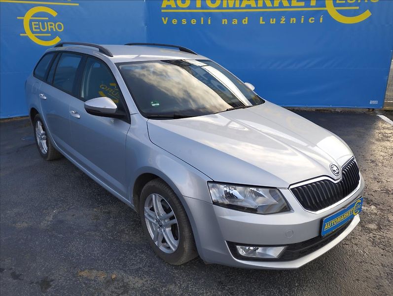 Škoda Octavia 1,2 TSI 77kW Elegance Combi - fotka 3 z 16