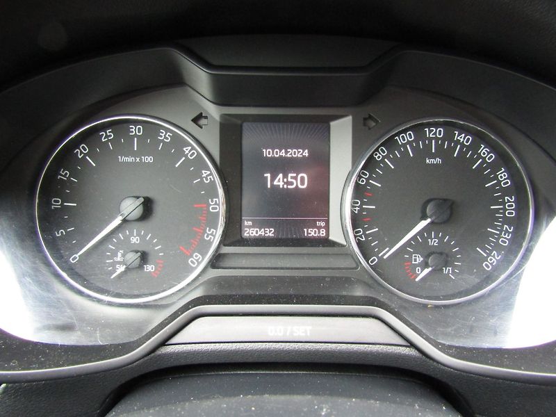 Škoda Octavia (2014) 1.6 TDI  77kW - fotka 29 z 42