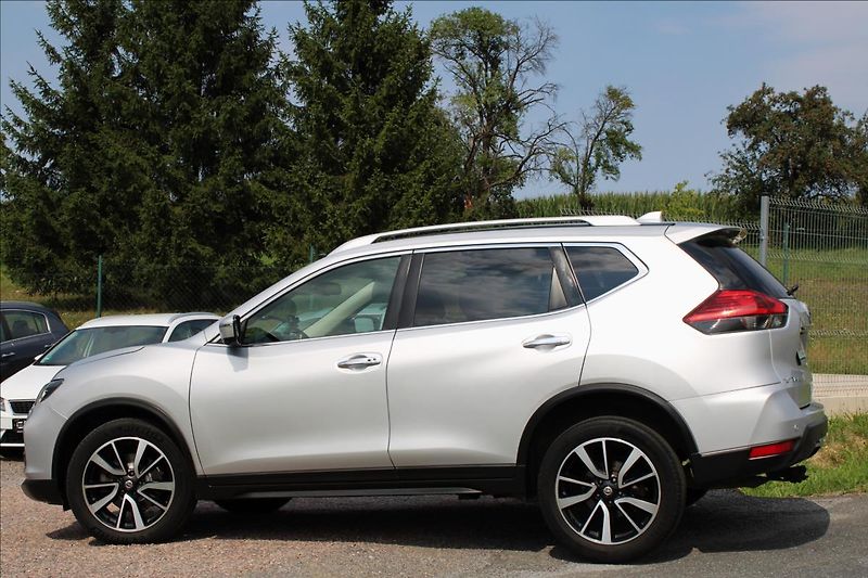 Nissan X-Trail 2,0 DCi 130kW 4x4, 360 kamera - fotka 9 z 30