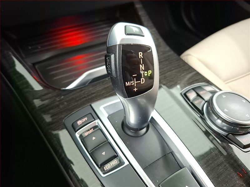 BMW X3 (2016) xDrive20d, 4X4, Automat - fotka 13 z 24