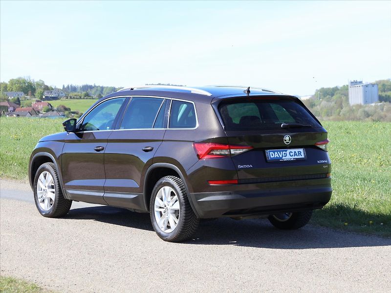 Škoda Kodiaq 2,0 TDI 140kW 4x4 DSG CZ Style - fotka 5 z 41