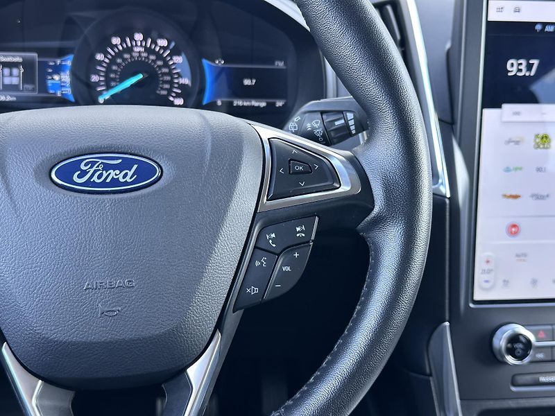 Ford Edge 2.0L EcoBoost 4x4 Titanium - fotka 12 z 22
