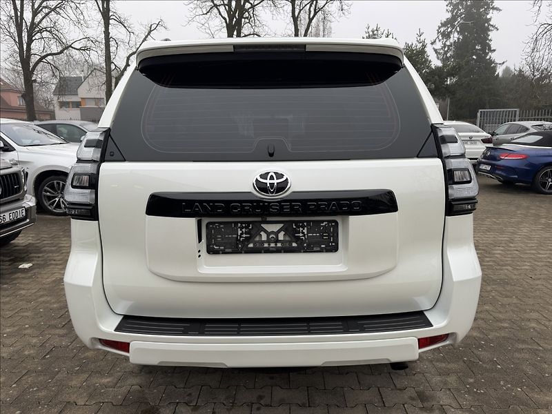 Toyota Land Cruiser 4,0   150 Prestige - fotka 7 z 28