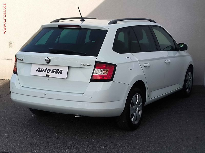Škoda Fabia (2015) 1.2 TSi, Ambition - fotka 4 z 18