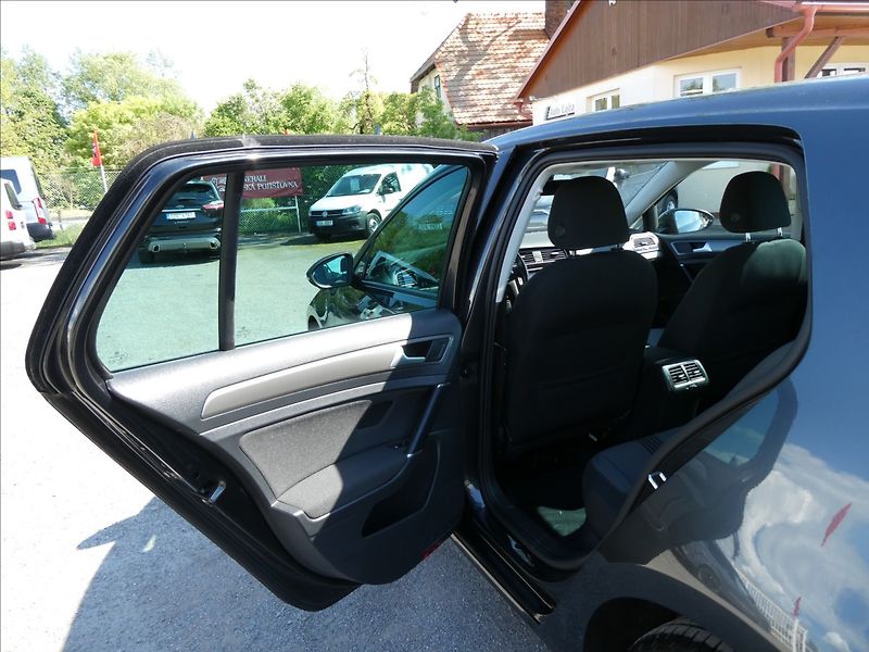 Volkswagen Golf 1,6 TDi 81kW DSG ALLSTAR,2xkol - fotka 25 z 50