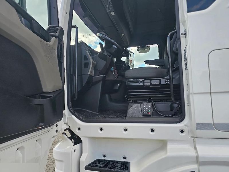 MAN TGX (2023) 26.470 6x2 průjezdní souprava - fotka 16 z 19