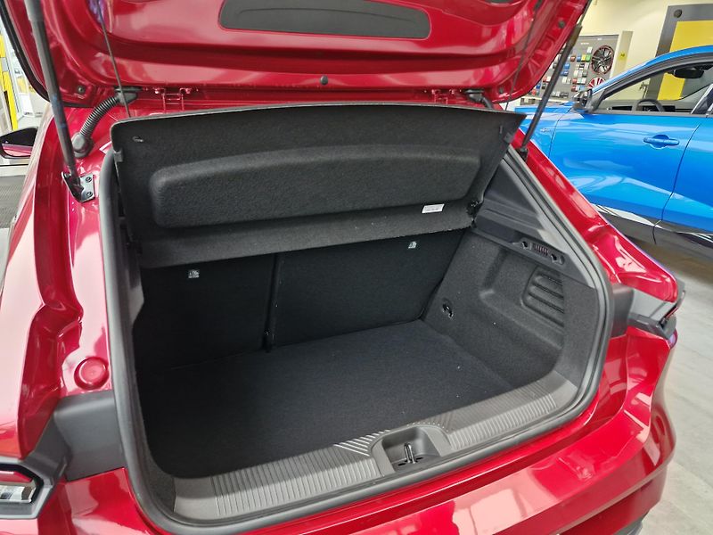 Renault Clio (2026) esprit Alpine full hybrid 160 - fotka 11 z 21