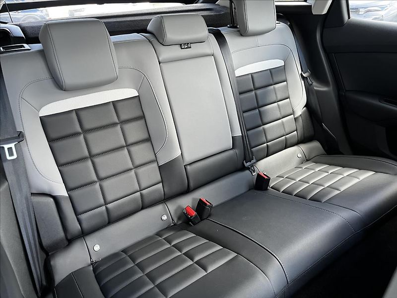 Citroën C4 1,2   MAX 136 HYBRID Ë-DCS6 - fotka 5 z 21