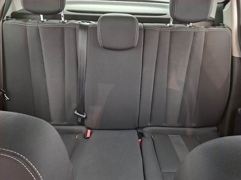 Renault Mégane (2012) 1.5 dCi, po STK, zamluveno - fotka 10 z 15