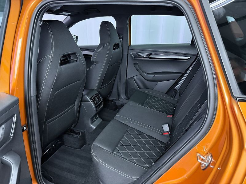 Škoda Karoq 1.5TSI DSG SPORTLINE EXCLUSIVE - fotka 12 z 26