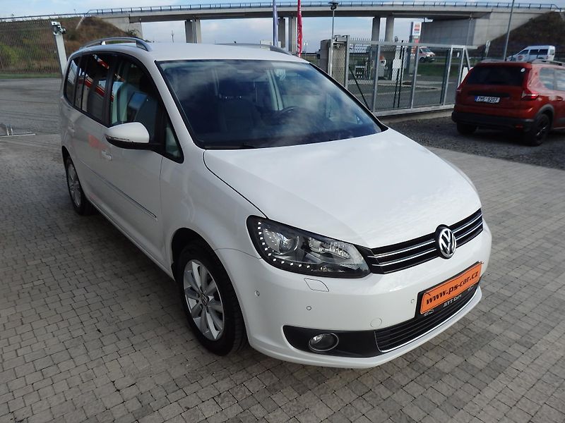 Volkswagen Touran 1.4 TSI 103kW ZÁLOHOVÁNO - fotka 3 z 13