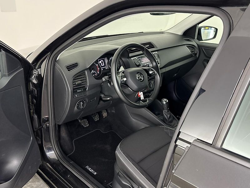 Škoda Fabia Ambition - fotka 6 z 29