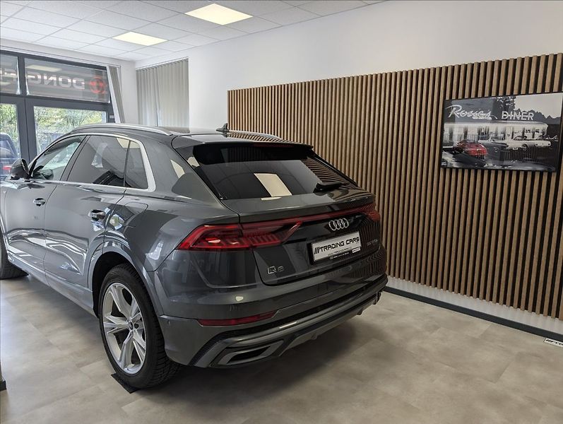 Audi Q8 E55 TFSI Quattro S-line - fotka 7 z 38