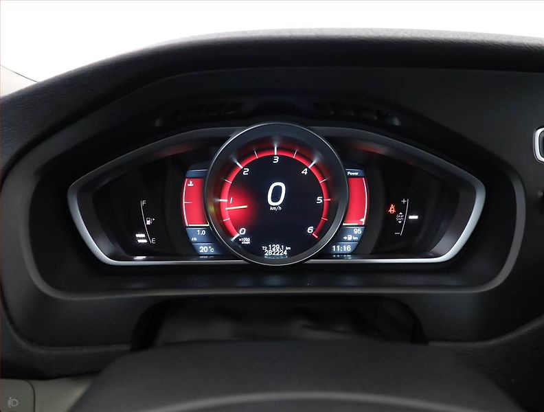 Volvo V40 (2013) 2.0 D3, Navi, Tempomat - fotka 9 z 17