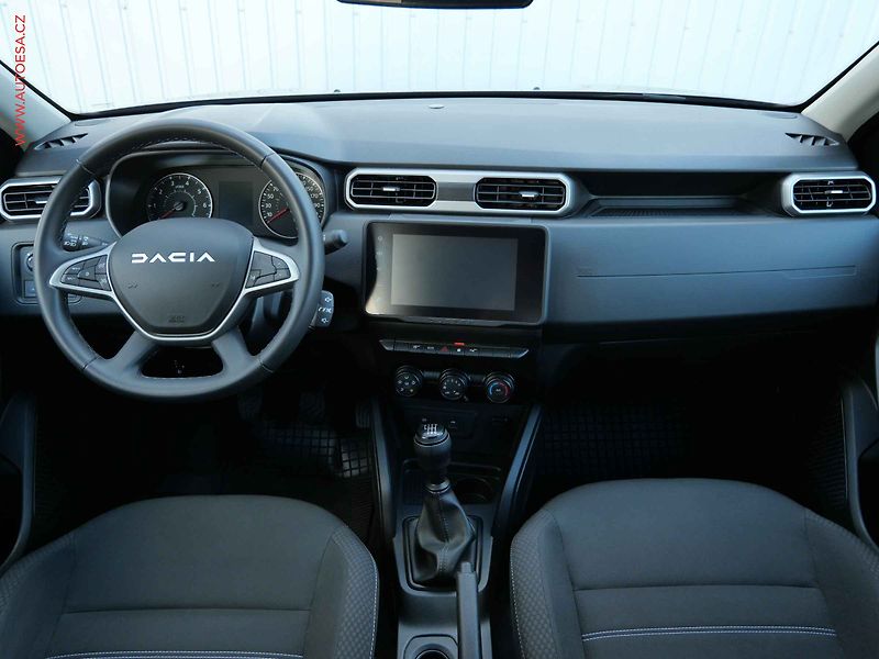 Dacia Duster (2023) 1.0 T, 1.maj,ČR, AC, TZ - fotka 8 z 18
