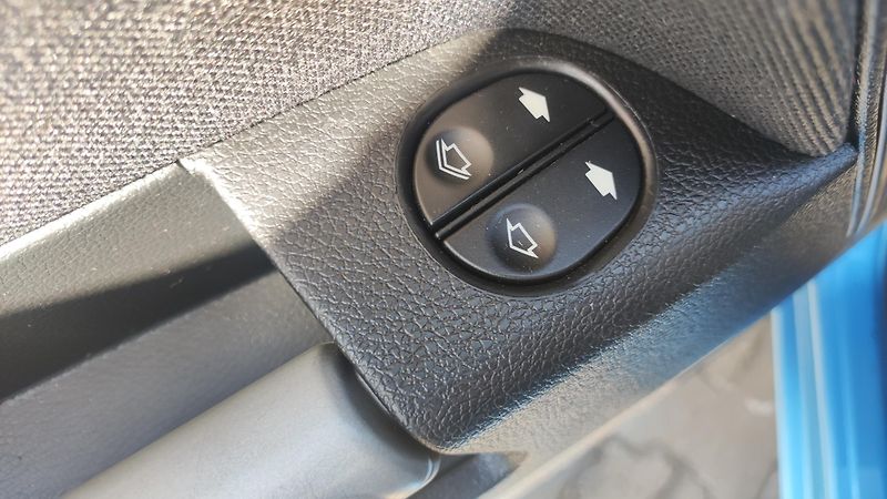 Ford Fusion (2009) 1,6 74kW ČR plný servis - fotka 19 z 21