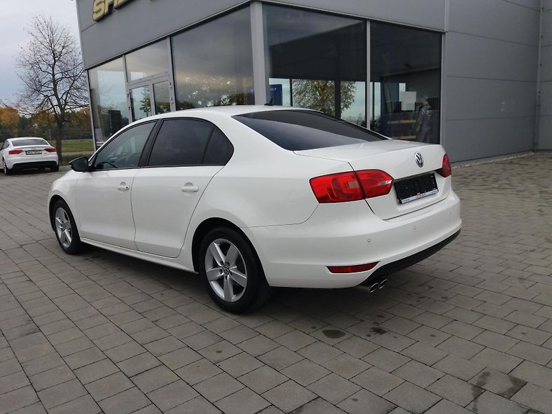 Volkswagen Jetta 1.4TSi,DSG,90kW,SERVI.KNÍŽKA!! - fotka 6 z 23