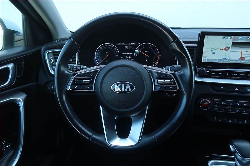 Kia Ceed (2021) 1.6 CRDi MHEV, Automat - fotka 18 z 26