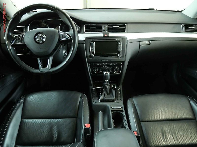 Škoda Superb (2014) 2.0 TDi 4x4, ČR, Elegance - fotka 8 z 24