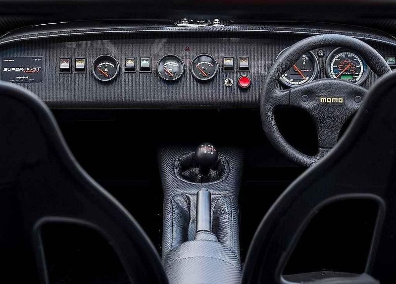 Caterham Seven Superlight Twenty.