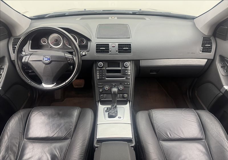 Volvo XC90 3,2 4X4 7-MÍST KŮŽE SENZORY ČR - fotka 7 z 38