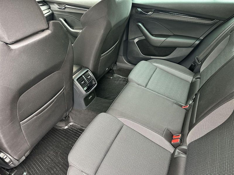 Škoda Octavia (2024) Combi 2.0 TDI 4x4 DSG Fresh - fotka 7 z 36
