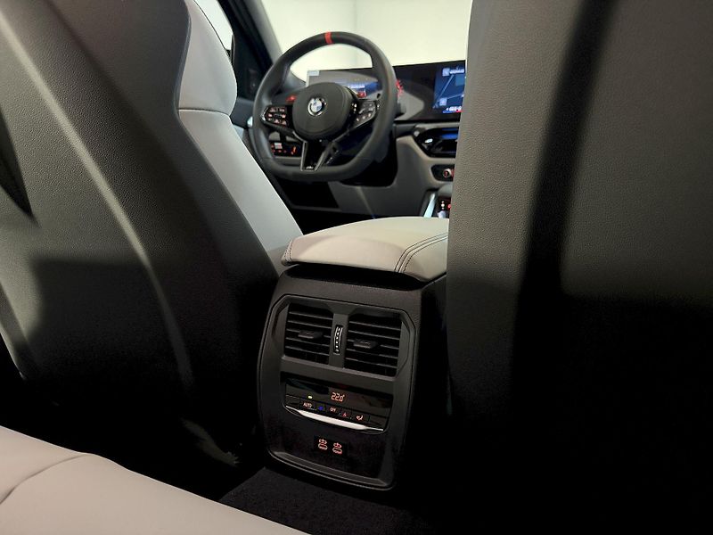 BMW M3 Competition xDrive NEW Indiv. - fotka 21 z 46