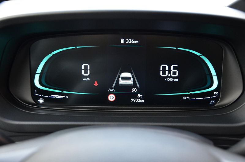 Hyundai i20 (2024) 1.2i 62kW / ČR / 8.000km - fotka 25 z 37